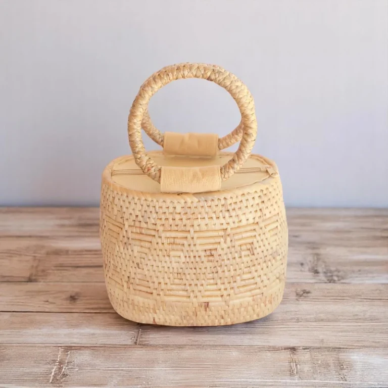 Niwat Handwoven Natural Thai Barrel Bag – Traditional Thai Straw Bag