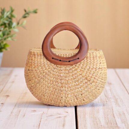 Pimchanok Rustic Wooden Handle Straw Handbag Handmade Eco-Friendly Purse