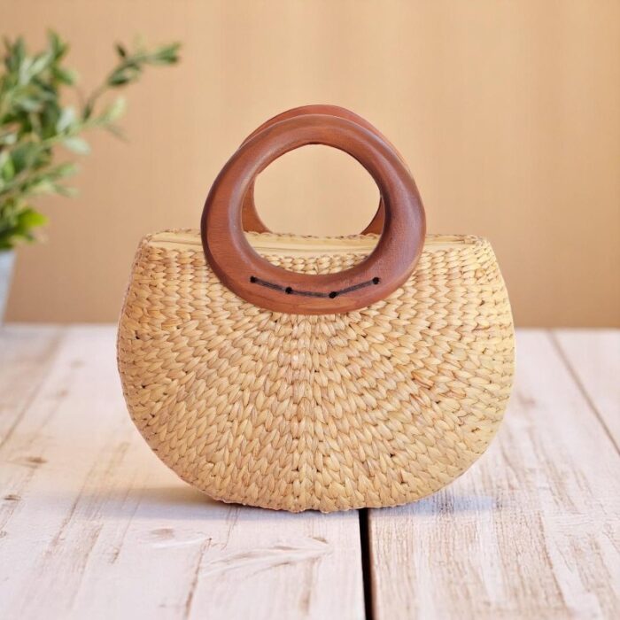 Pimchanok Rustic Wooden Handle Straw Handbag Handmade Eco-Friendly Purse