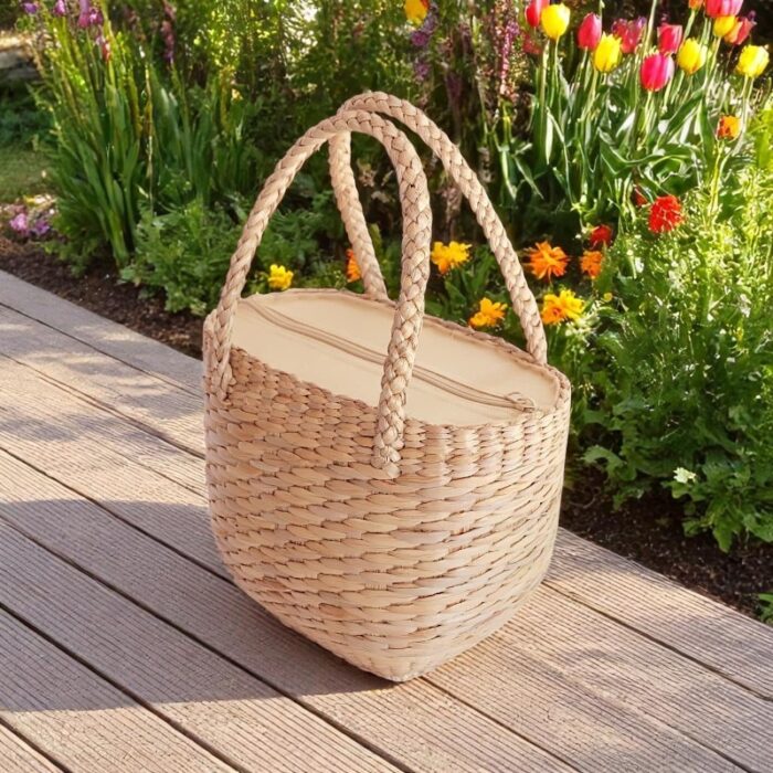 Nuanpan Tall Oval Straw Zip Tote